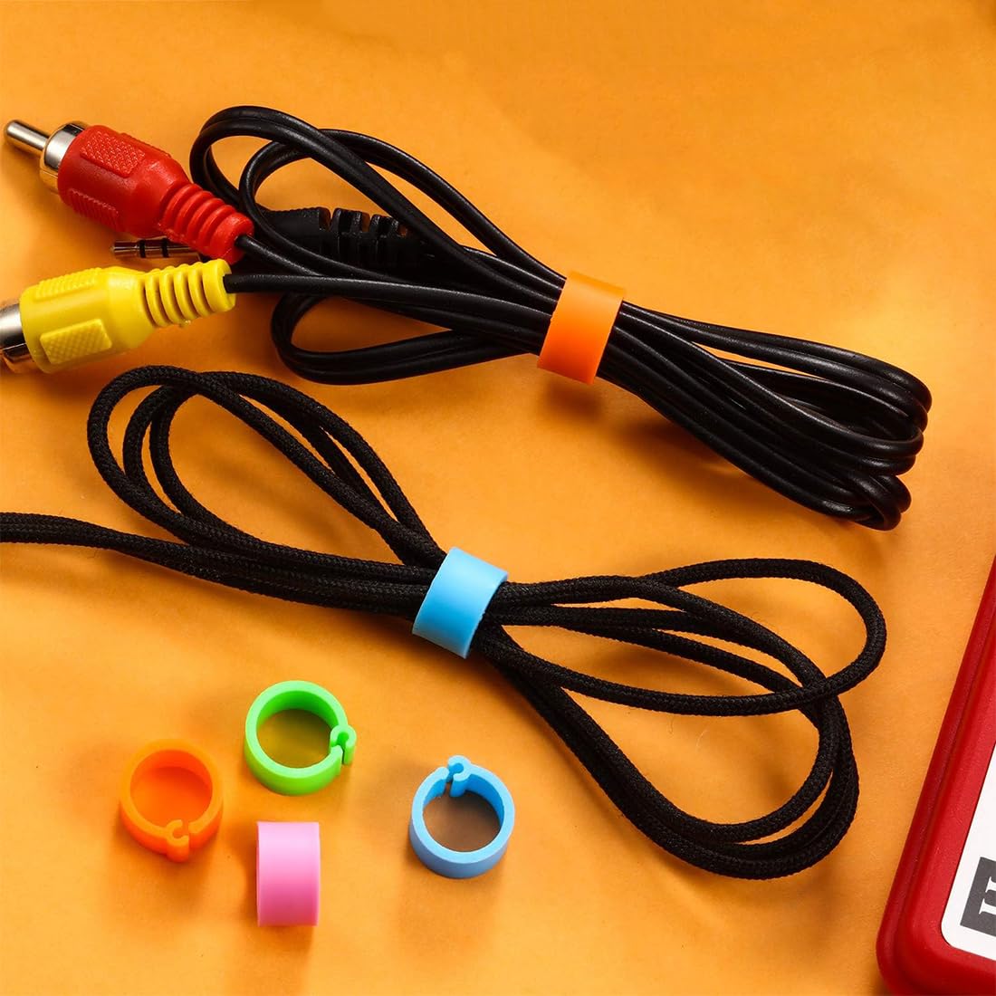 100 Anelli colorati in plastica da 8 mm per gambe di piccioni senza riconoscimento baionetta. Disponibili 10 colori, perfetti per viaggiatori e piccioni da compagnia.
