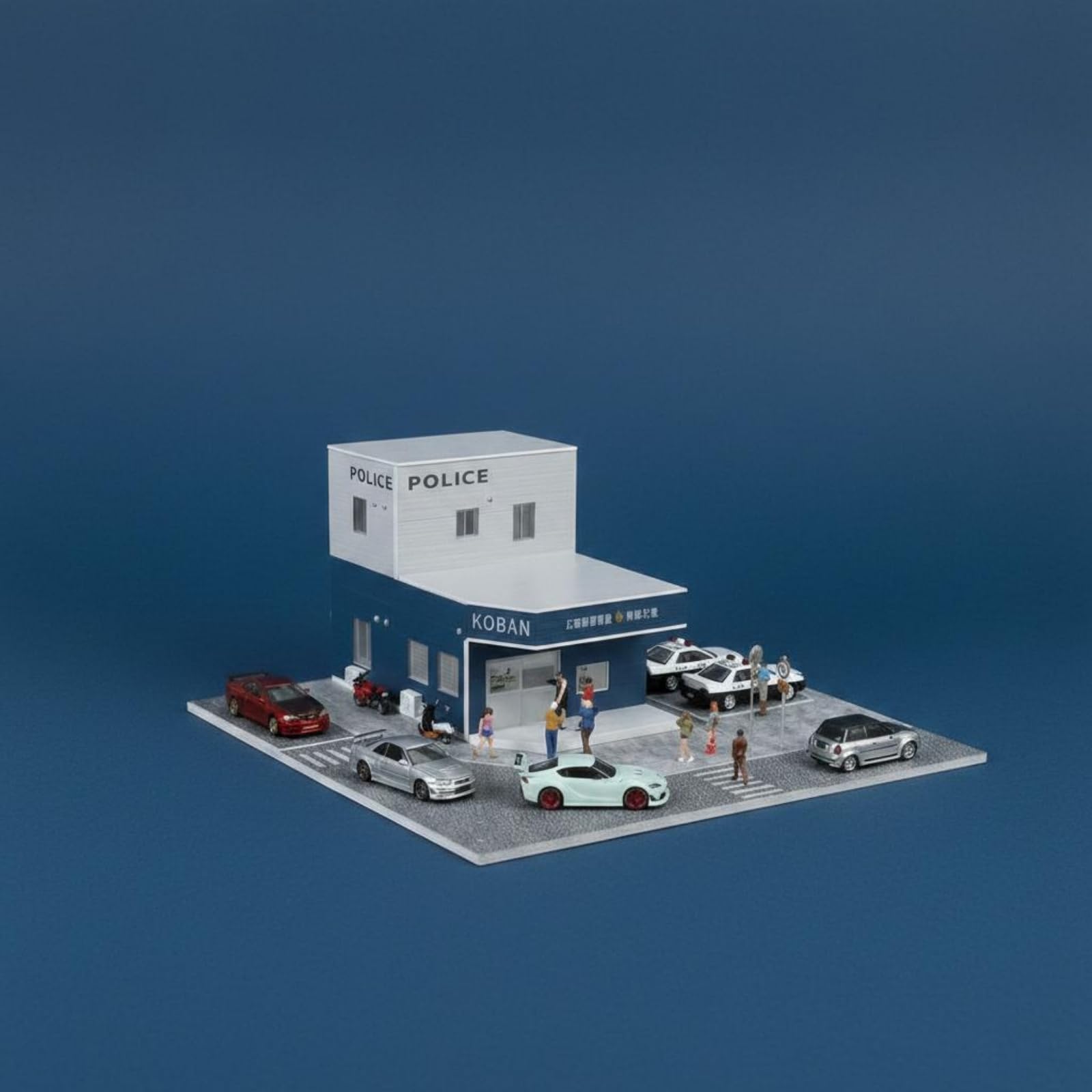 Miniatura Stazione di Polizia 1 64 Diorama Edificio Modello Stradale Base Pavimentata Segnaletica in PVC E Adatta per Esposizione su Collezione