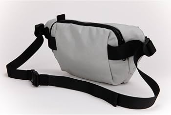 Amazon.co.jp: 映画『ゆるキャン△』 各務原なでしこのボディバッグ