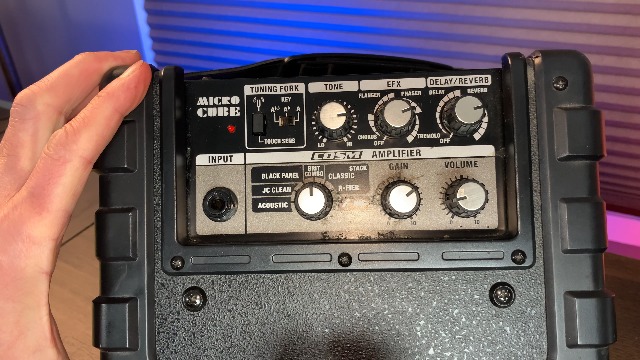 Watch New REVIEW Roland Micro Cube GX 3W 1x5 Battery Powered Amp