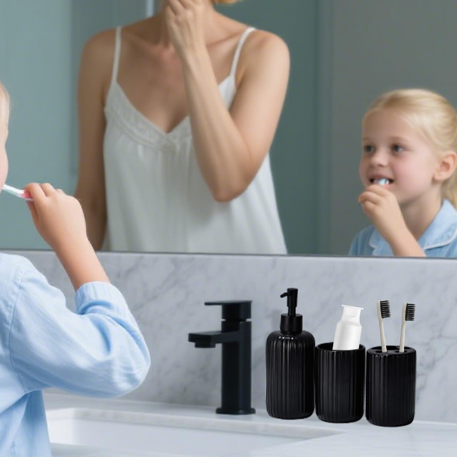 Schwarzes Badezimmer-Zubehör-Set, geripptes Design, 4-teiliges Keramik-Badezimmer-Set, komplette Zahnbürstenhalter, Seifenspender, Schminktisch, Zahnbürstenbecher, stilvolle schwarze
