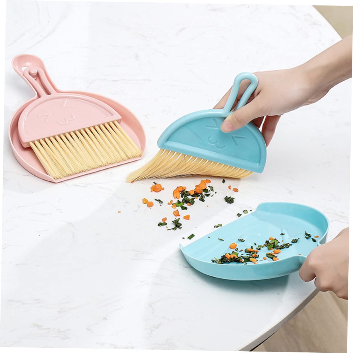 minkissy 4 Sets Desktop Fan Broom Desk Cleaning Tools Table Handy Brush Whisk Broom for Car Multifunctional Cleaning Brush Pets House Cleaning Brush Dust Pan Small Dustpan Keyboard Plastic
