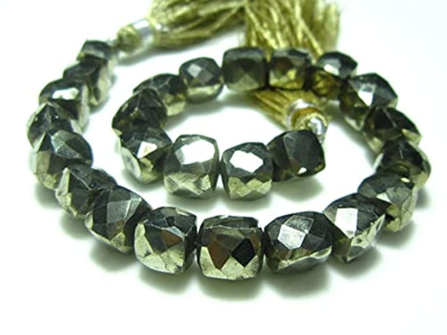 Pyrite de qualité AA perles cubes facettés LKBEADS briolette haut de gamme