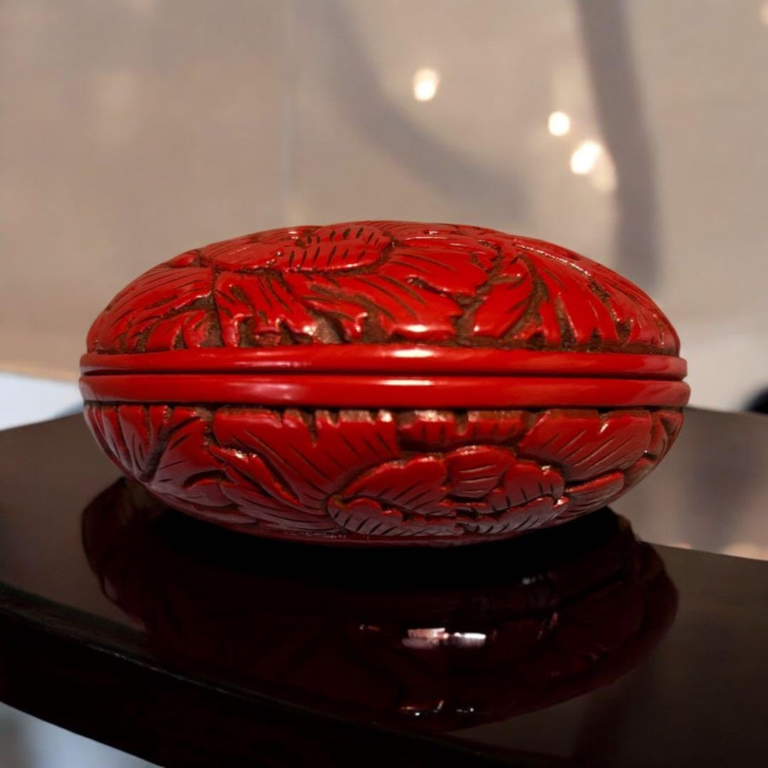 無形文化財村上堆朱　香合　泉山作　牡丹に唐草 無形文化財村上堆朱香合泉山作牡丹に唐草