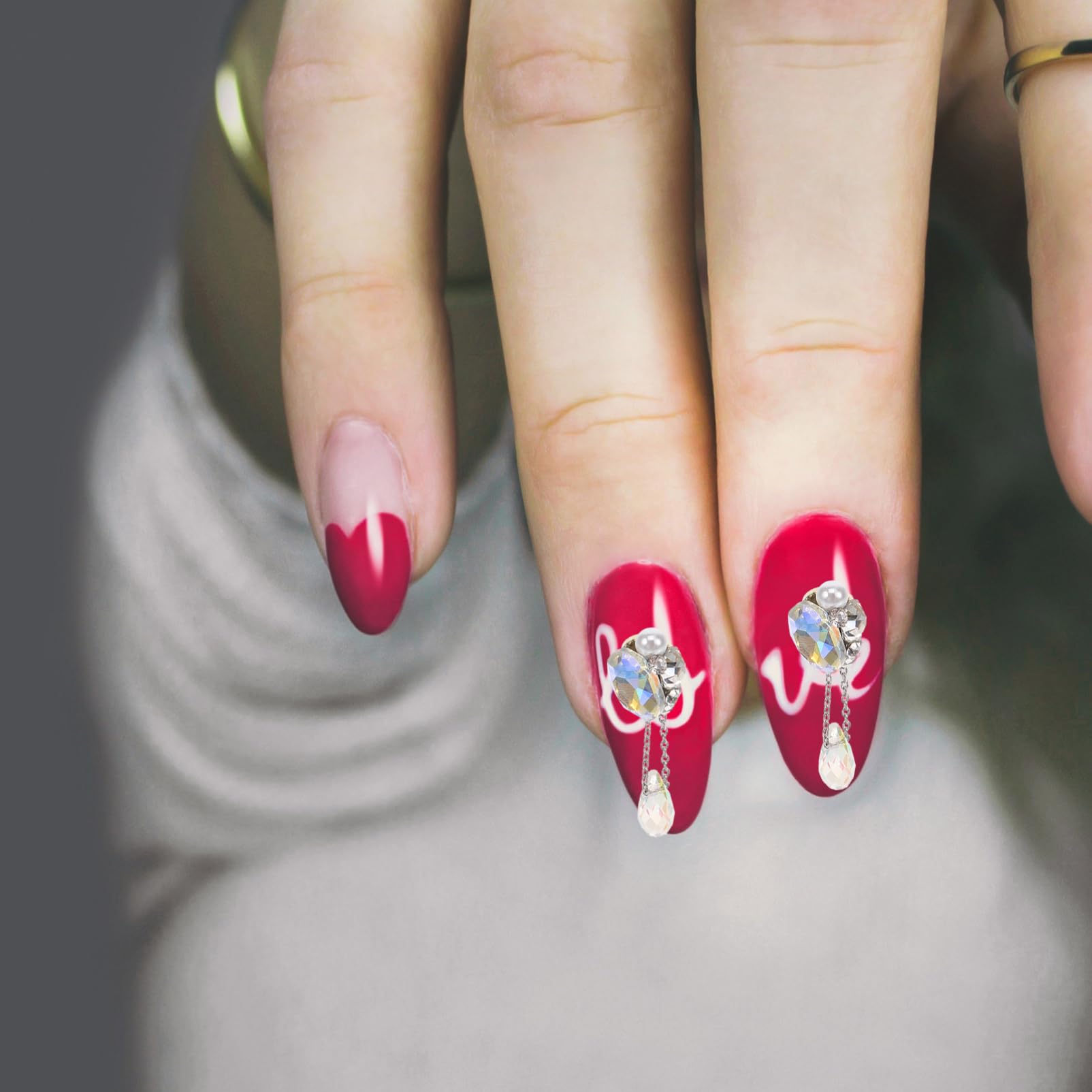 Beaupretty 4 Set Ciondoli Per Unghie Decorazioni Nail Art Uniche E Fashion Accessori Manicure Pratici E Facili Installare Per Unghie Diy Art 5 Pezzi*4