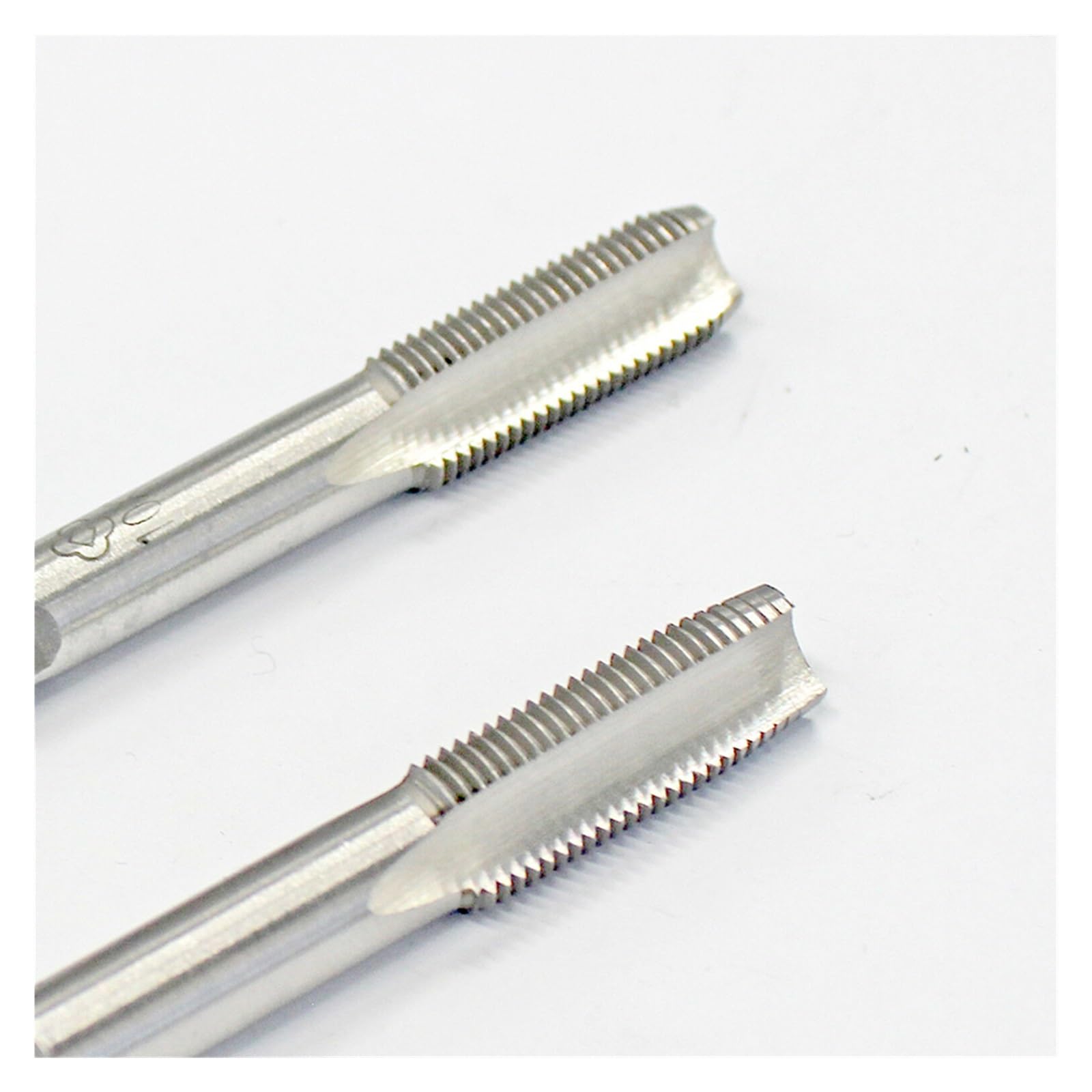 2pcs HSS Tap 10mmx1 Metric Taper and Plug Tap Right Hand Thread M10X1mm Pitch Metal Screw Hole Tap Drill Metric Screw Thread Tap