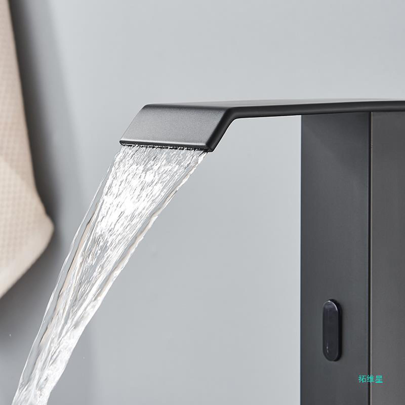 XJTNLB Rubinetto Automatico con Sensore Rubinetto Cascata Bagno Lavabo Acqua Calda e Fredda Rubinetto a Sensore Per Lavabo in Ottone,Oro-A,Alto