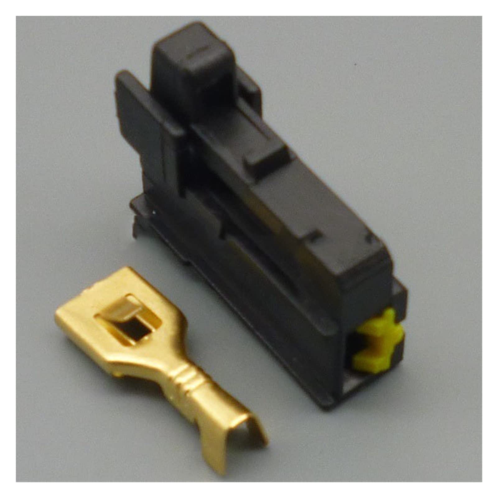 Amazon.co.jp: 1ピン6。3mm 178471-2コネクタオートホーンソケット