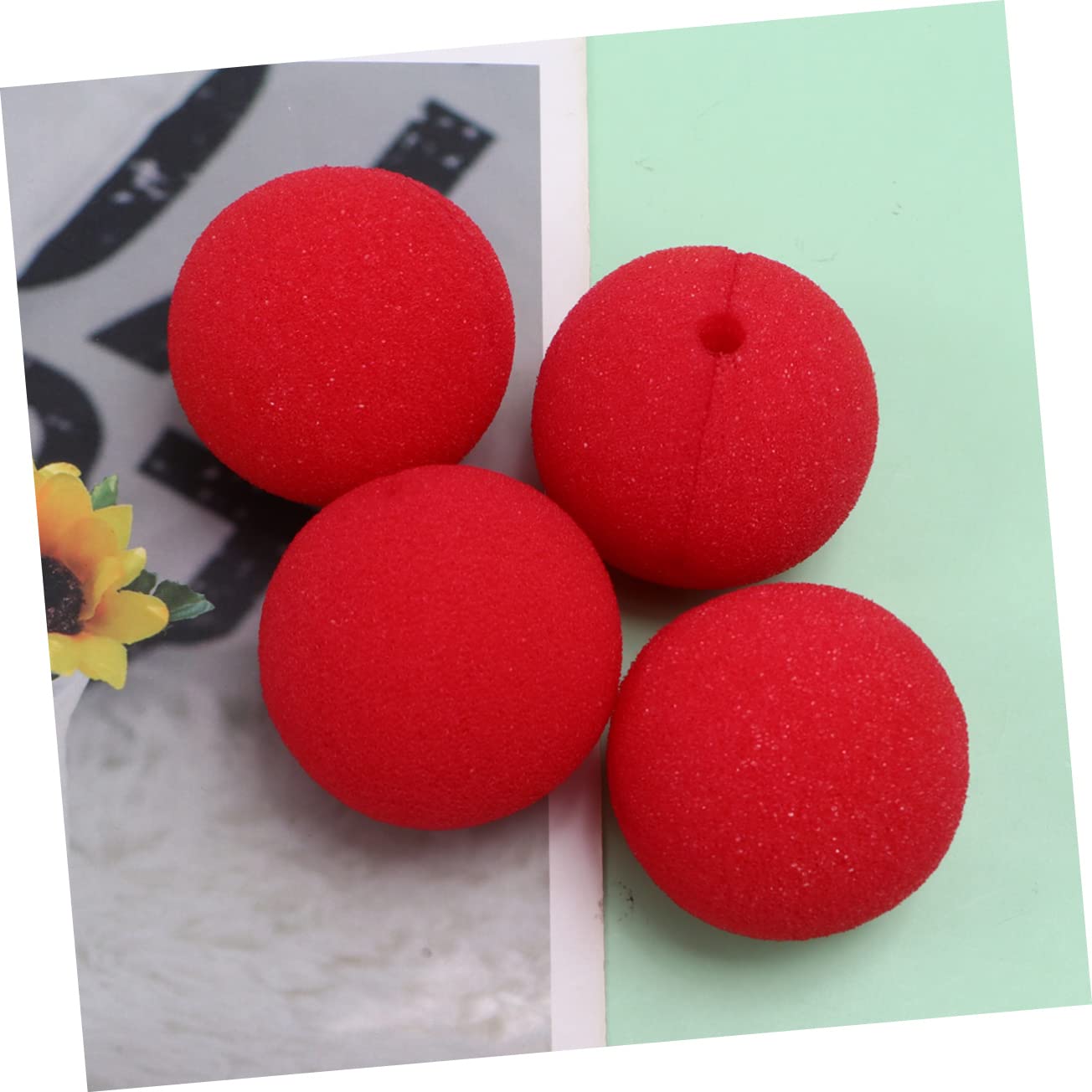 Yardwe 100 STÜCK Teiliges Rote Clownnasen aus Schwamm Lustige Kostüm Dekoration für Karneval Zirkus Cosplay Party für Erwachsene Langlebig und Einfach Anzubringen Zufällige Farbe