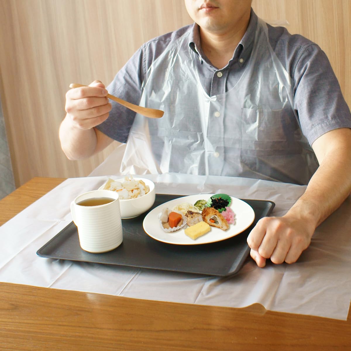 Amazon.co.jp: [エース] 食事用エプロン 使い捨て 輪っかタイプ 20箱
