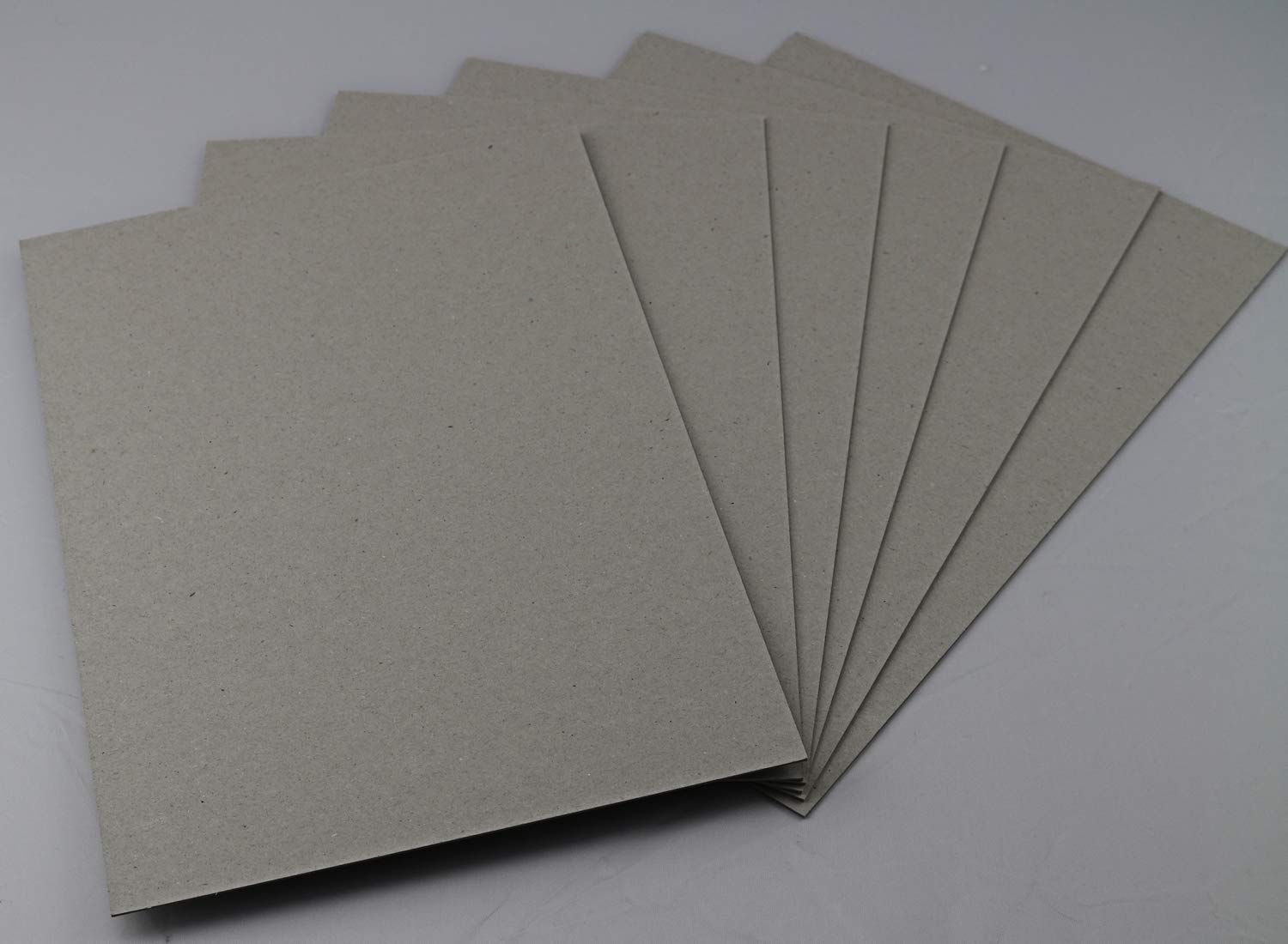 50 Stück Buchbinderpappe Graukarton Format DIN A2 (420 x 594 mm) 1,50mm starke Graupappe Sonderformate des Kartons ist auf Anfrage möglich