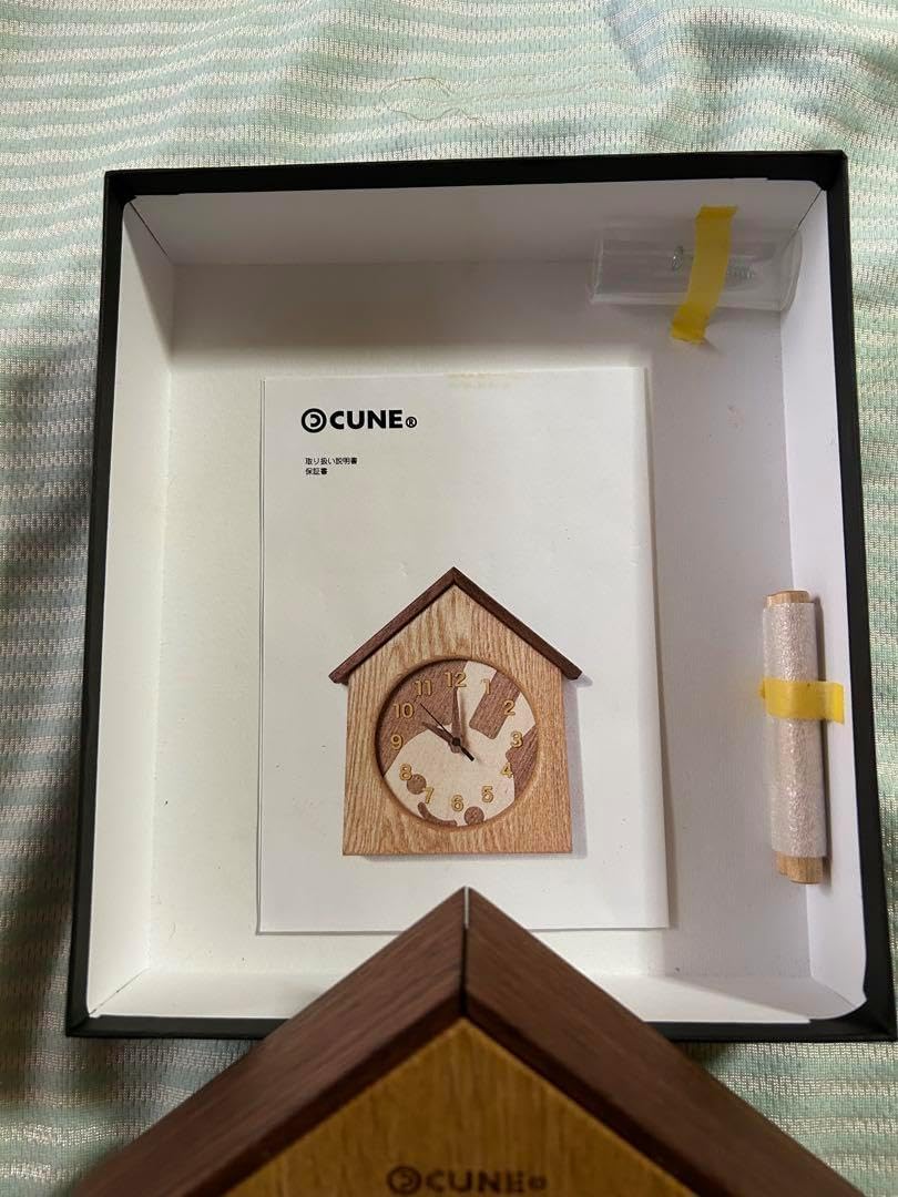 未使用！ CUNE 木の置き時計　ウサギ　家 木でできた家の2WAY時計｜ウサギがいる｜CUNE ONLINE STORE