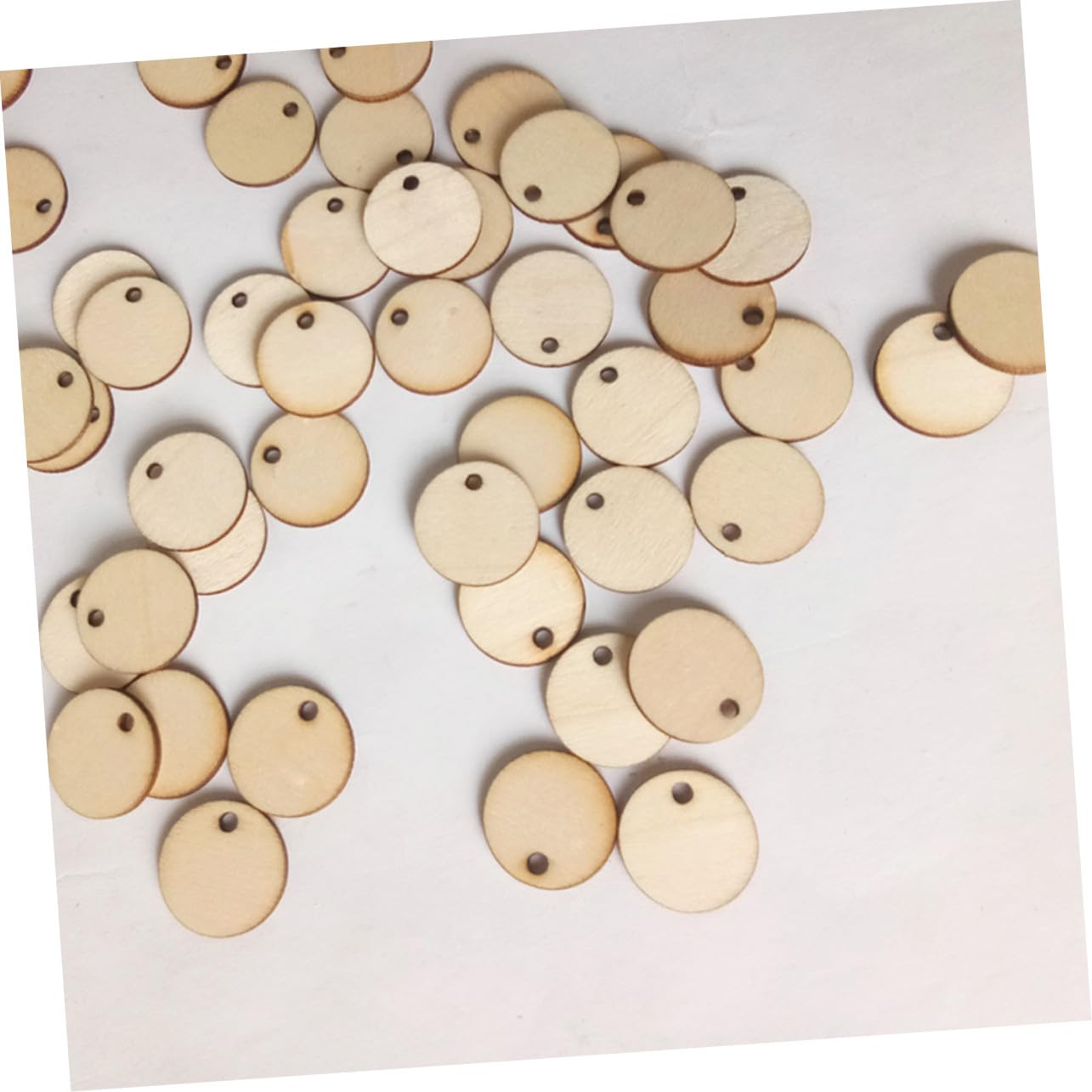 Housoutil 50 Pezzi Dischetti Legno Tondi con per Lavoretti Fai da Te Decorazioni Casa Scrapbooking Etichette Personalizzabili Superficie Liscia senza Sbavature