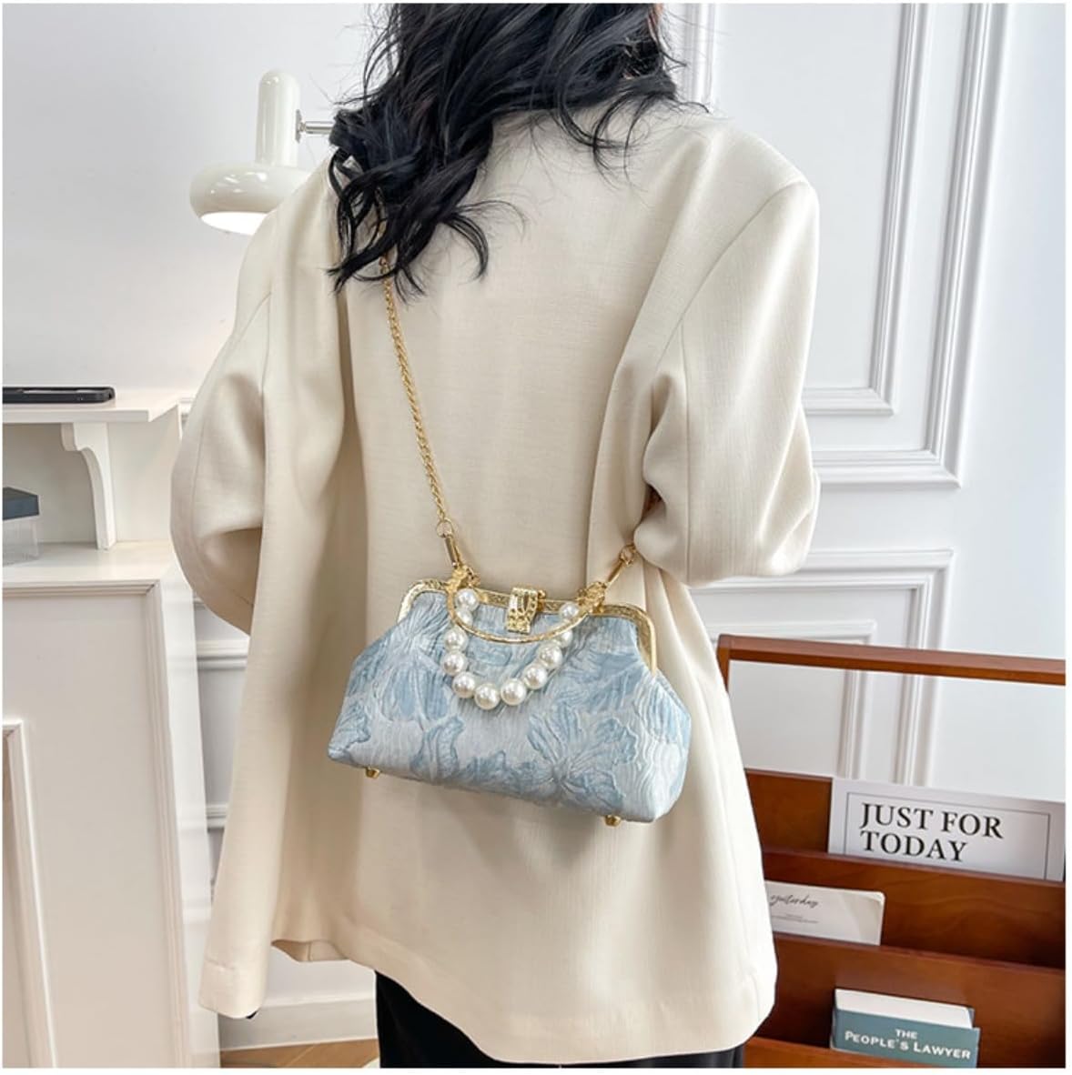 Pearl Evening Bag for Women Lily Pattern Vintage Embroidered Floral Clutch Purse Evening Handbag Shoulder Crossbody Bags