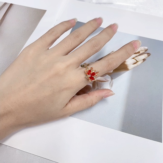 Amazon.com: NewZenro Red Maple Leaf Simulated Cubic Zirconia
