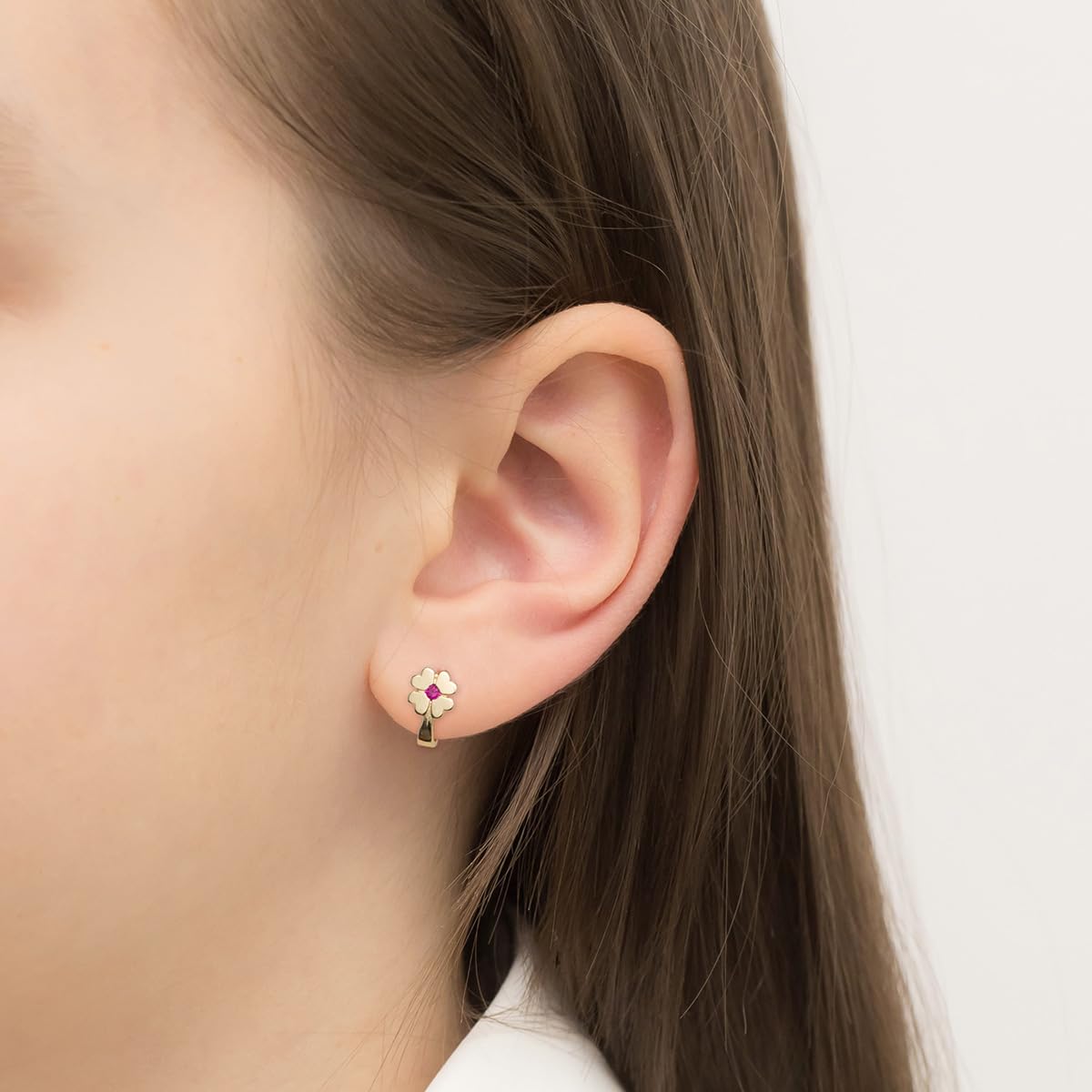 MARKO Ohrringe Gold 333 Damen – Echtgold 8K mit Zirkonia, Blumen Ohrringe, Gelbgold mit englischem Verschluss, elegant & feminin, Schmuck mit farbigen Steinen