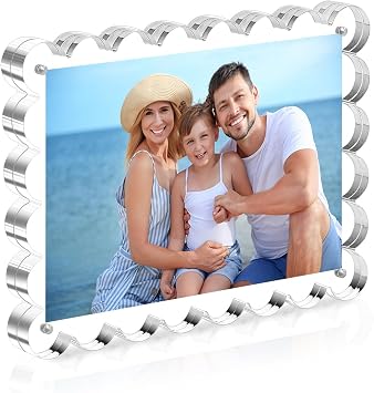 HOUSE DAY Acrylic Picture Frames 5x7 Acrylic Frame, 1 Pack Scalloped Magnetic 5x7 Picture Frame, Double Sided Clear 5 x 7 Photo Frame, Frameless FreeStanding 5 x 7 Picture Frames Gift for Desktop Display