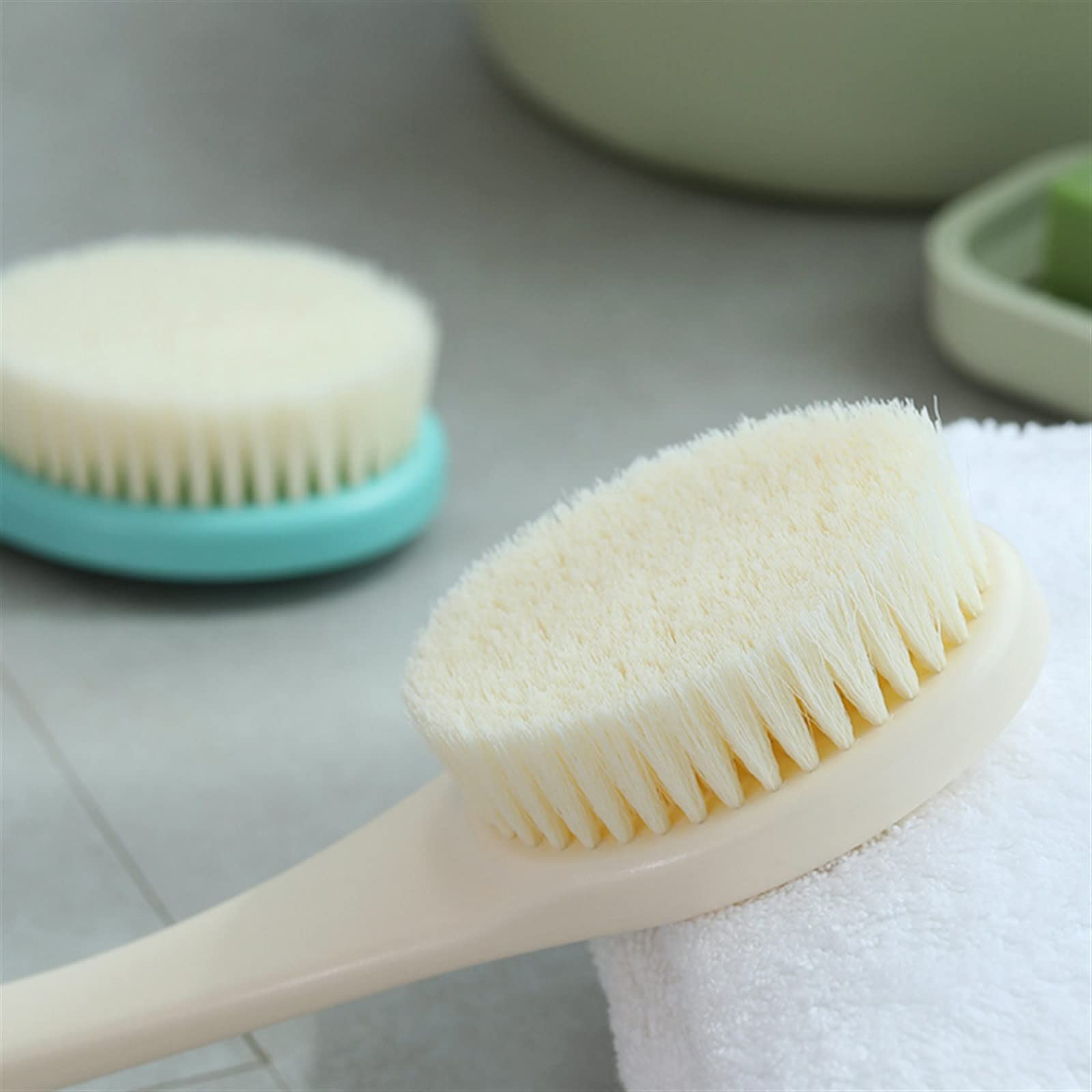 Brosse de douche, Brosse exfoliante for le corps, manche long incurvé for douche, peau sèche, bleu et blanc(Blue)