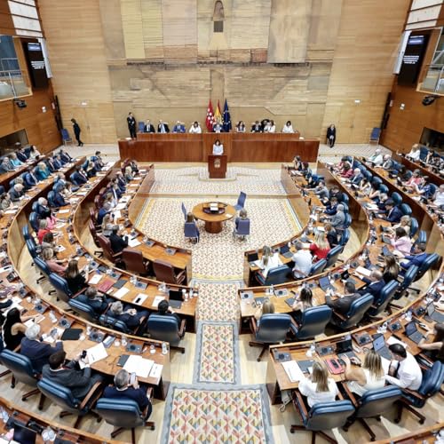 Page de couverture de Conocemos la 'cara B' de la semana con Juan Carlos Soriano: "Diarrea legislativa"