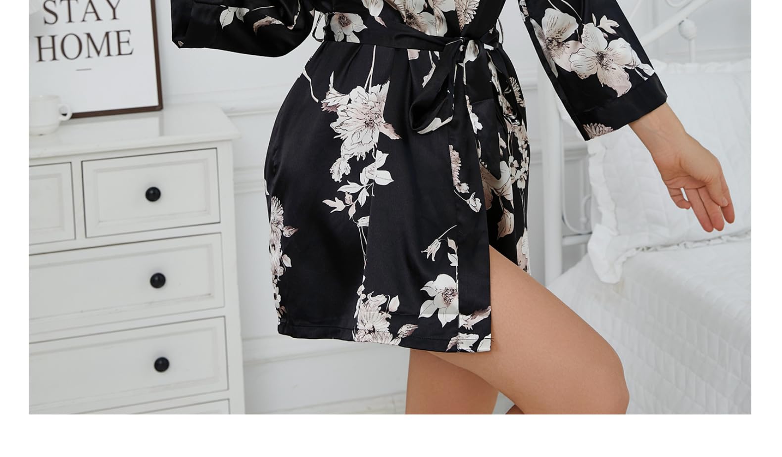 Genérico Batas de Satén de Lujo para Mujer,Albornoces Kimono de Seda con Estampado Floral y Cuello en V,Cárdigan Corto Ligero y Suave para Dormir.