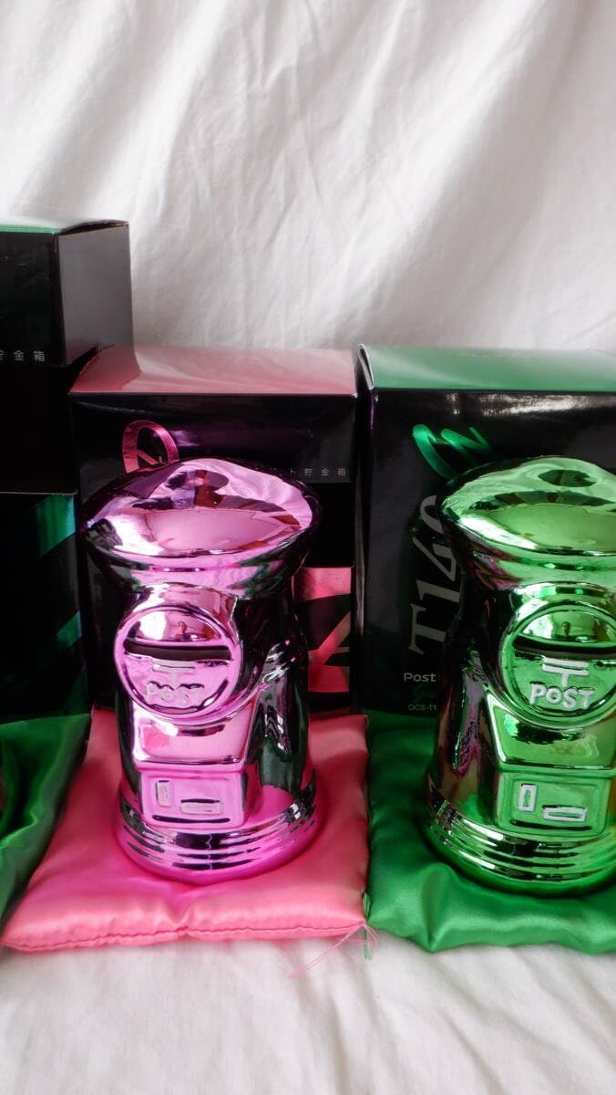 鉄腕アトムとウランちゃんの貯金箱 非売品・未開封