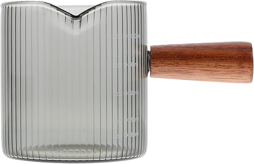 Kichvoe Jarra de vidrio con mango de madera, jarra de leche y crema, vasos de chupito, triple taza medidora, boquilla individual, taza de leche,