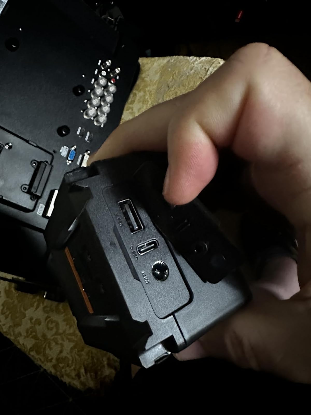 Kompakt och mångsidig, men laddningen kunde vara bättre.