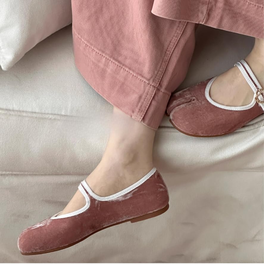 Velvet Mary Janes for Women Tabi Flats Ballet Flats Split Toe Shoes Vintage Downtown Girl Aesthetic3