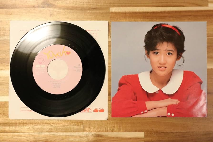 岡田有希子　LP6枚&EP2枚セット LPレコード 岡田有希子 ／ シンデレラ 2枚セット - メルカリ