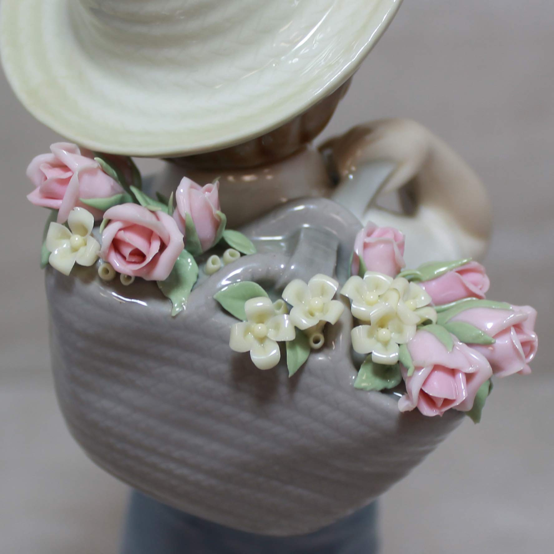 【リヤドロ 】Flower Harvest 少年と花 No.1286 花かごの少年(スペシャルバージョン) | リヤドロ公式オンライン