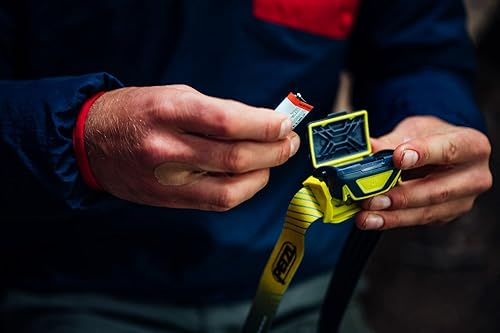 Miniatura 6 de PETZL Tikka - Linterna frontal compacta de 350 lúmenes con iluminación roja, para senderismo, escalada, correr y acampar, color gris