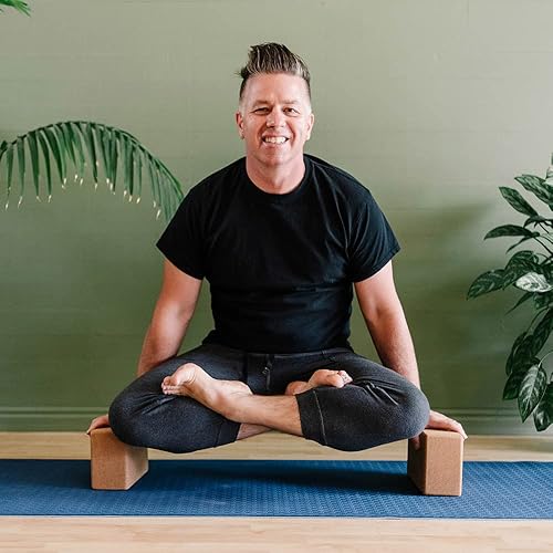 Miniatura 7 de Hugger Mugger Bloque de yoga de corcho textura naturalmente adherente, duradero, hecho de corcho renovable, bordes redondeados para mayor comodidad,