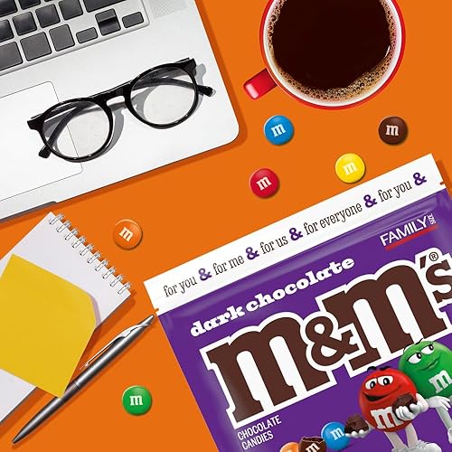 Miniatura 4 de M&M'S Caramelos de chocolate oscuro, tamaño familiar, bolsa de dulces resellable de 18 onzas