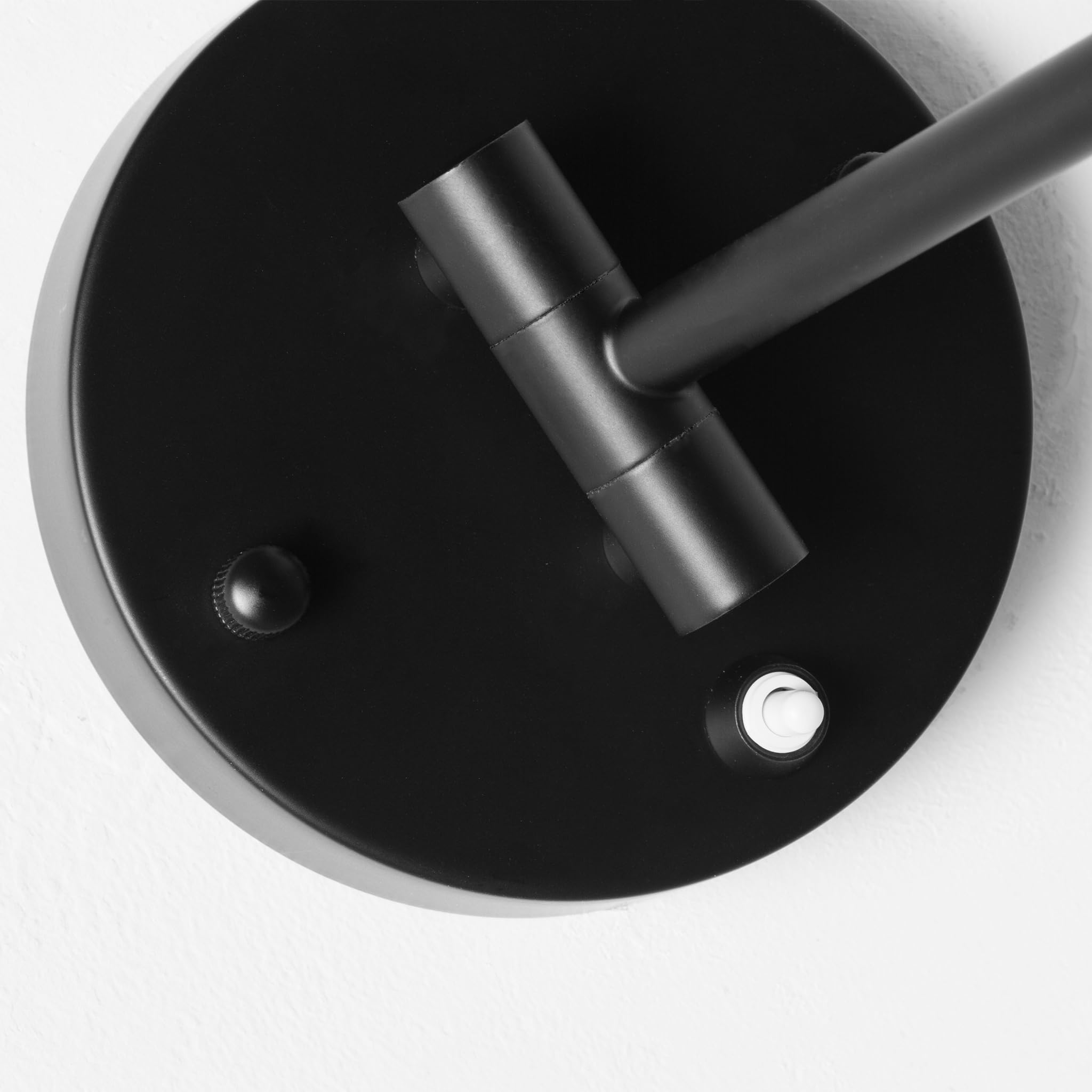 Alpinaluz Aplique da Parete con Interruttore Integrato, Braccio Estensibile Orizzontale e Testa Orientabile a 350°, Portalampada E27, Design Moderno in Ferro Nero per Illuminazione Interna in Camera