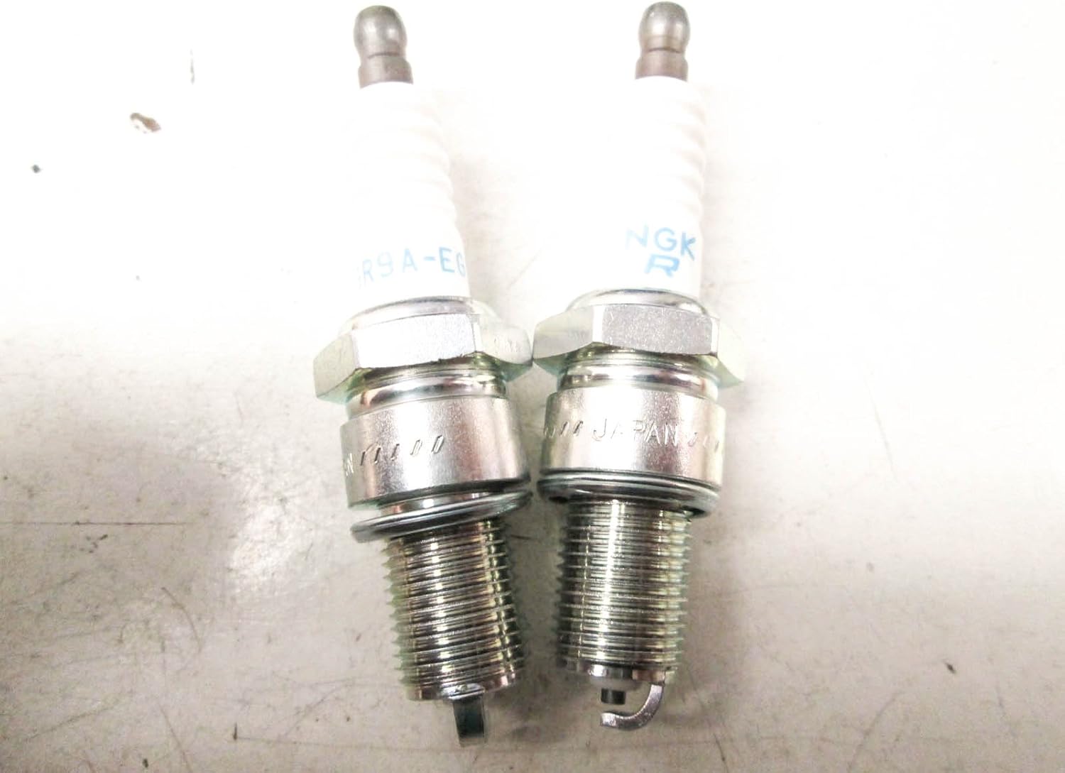 Amazon.co.jp Polaris 3022332 スパークプラグNGK BPR 9ES 数量2 車＆バイク