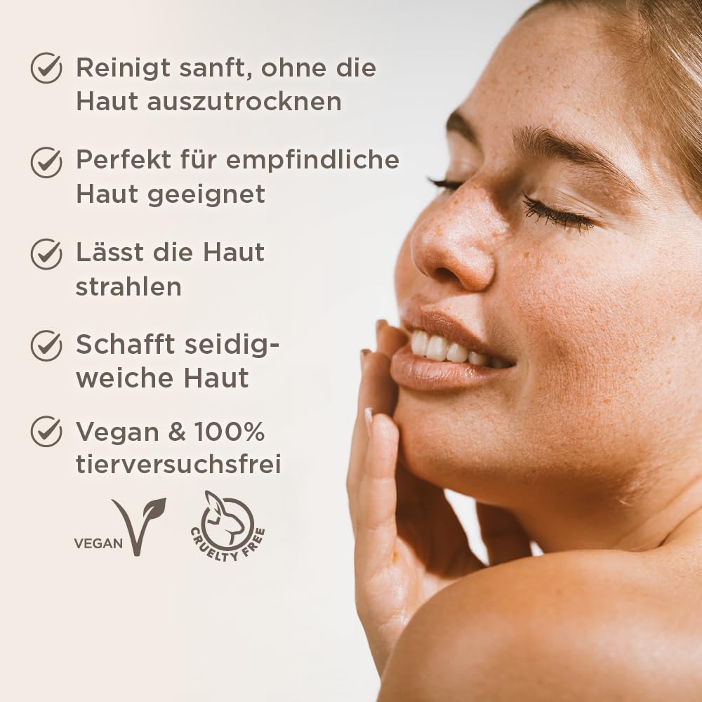 ESSENTIALS Face Cleanser, Removes Dirt, Makeup Remnants and Sebum, Moisturising, Radiant Skin - Image 2