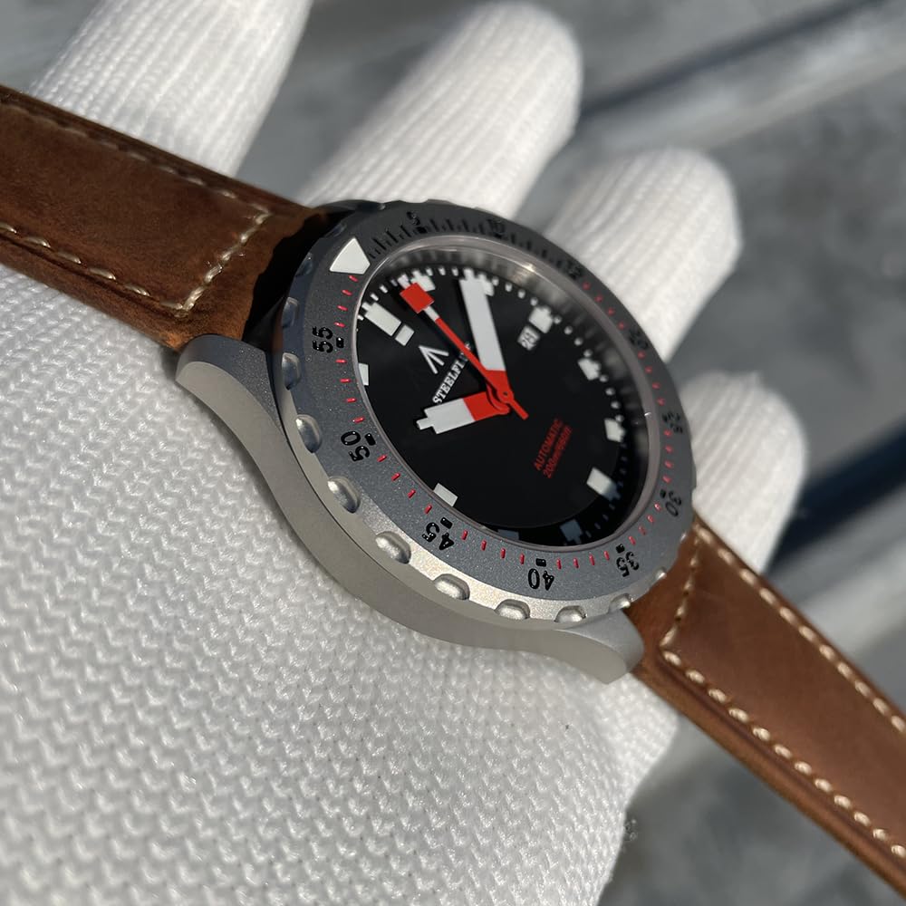 Burnside Steeldive Steelflier SF752, Schwarz, NH35, Saphir, Lume, Tauchen, Leder, BNIB