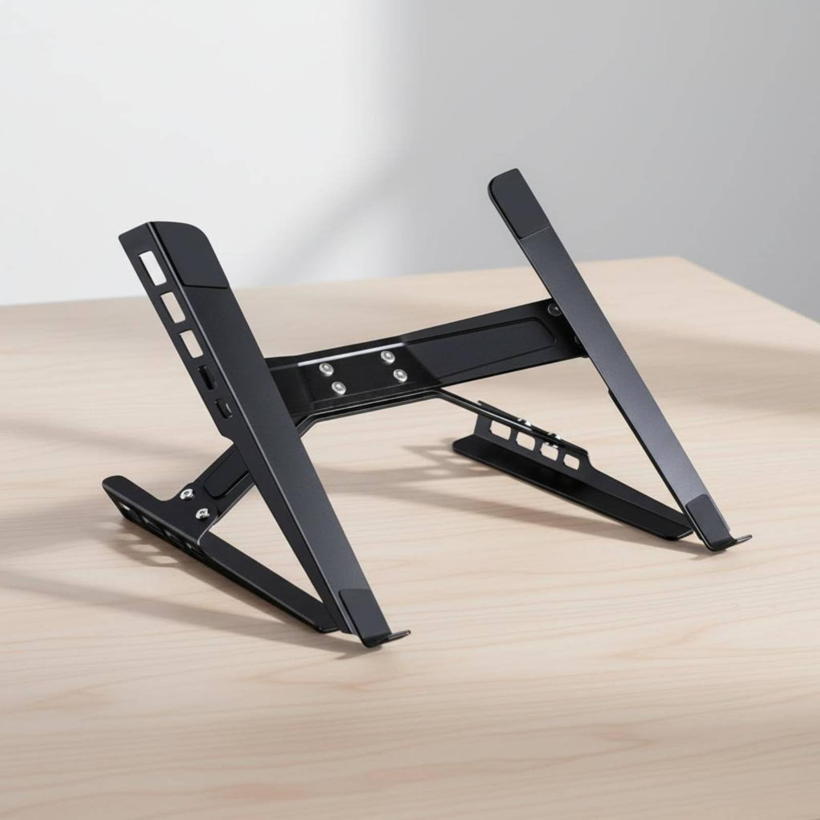 Qianly Supporto Laptop Regolabile Supporto Computer Portatile Rialzo Notebook Base Ventilata Riser Ergonomico con Passaggio in Acciaio al Carbonio Adatto a Postazione Editing, Nero