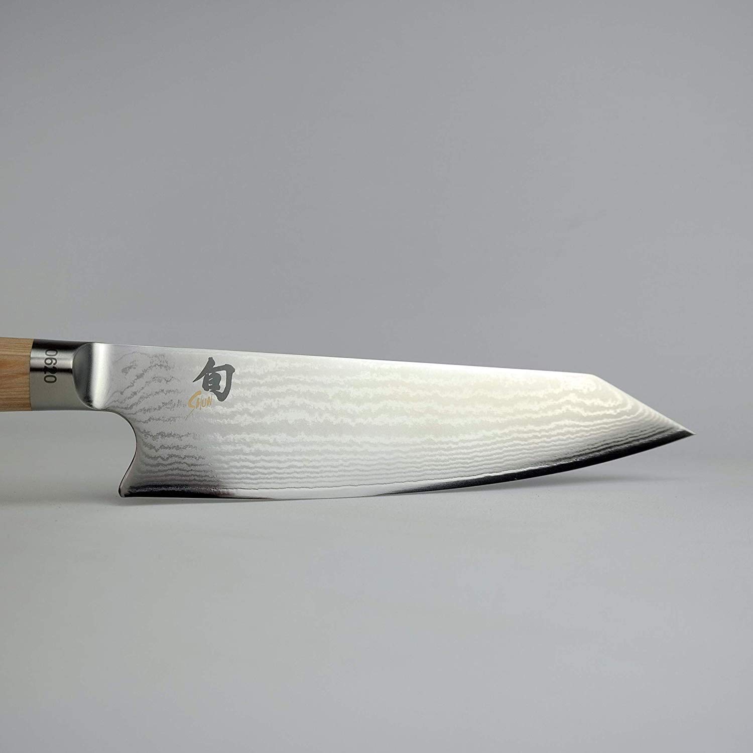 Palatina Work® | Kai Shun Classic White Bundle | DM-0777W - Cuchillo de cocina limitado | + cuchillo de pan japonés DM-0705 + tabla de cortar de 30 x 18 cm