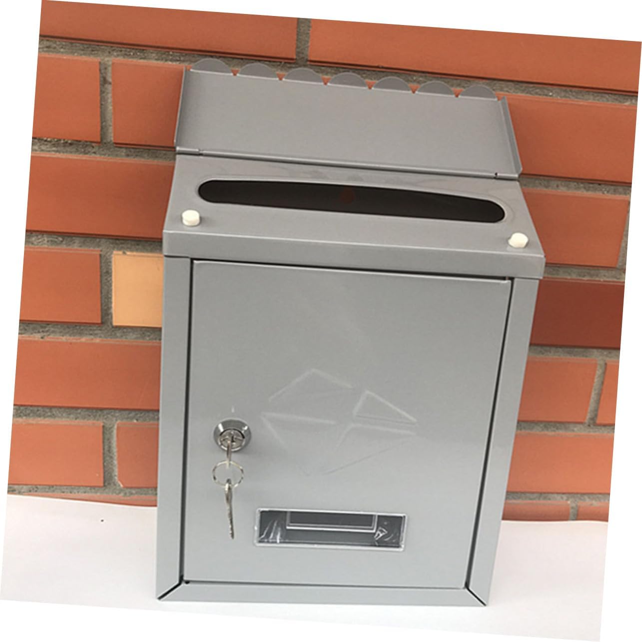 Angoily 1pcs Vintage Wall Mount Mailbox Lock Rain Letter Box for Home and Garden Easy Installation Sturdy Tinplate Design Secure Outdoor Mail Collection Silver
