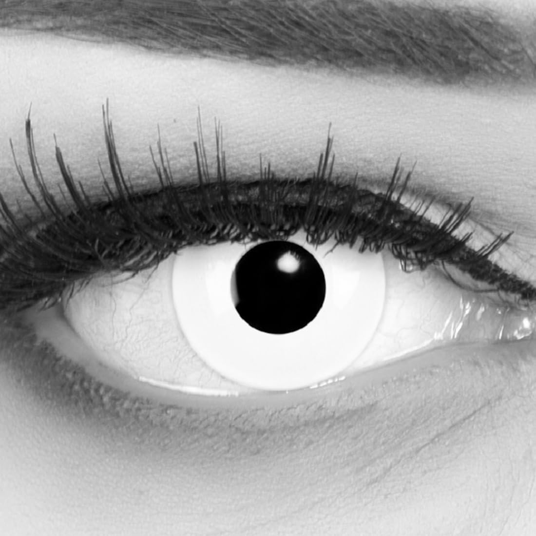 Lentillas de color blanco Vampiro White Out 1 par. Cómodo y perfecto para el carnaval de Halloween gratis estuche de lentillas sin graduación