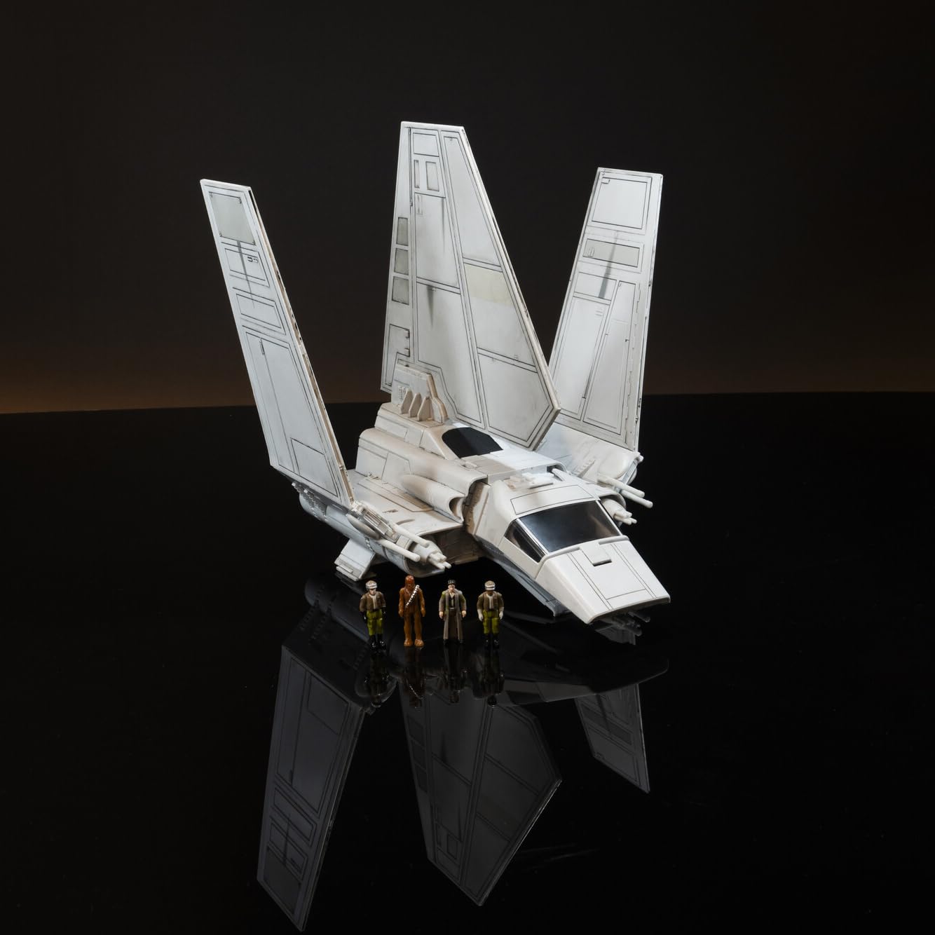 Jazwares Star Wars Micro Galaxy Squadron Tydirium Shuttle - Veicolo da 7 pollici con decorazione unica e quattro accessori per micro figure da 2,5 cm