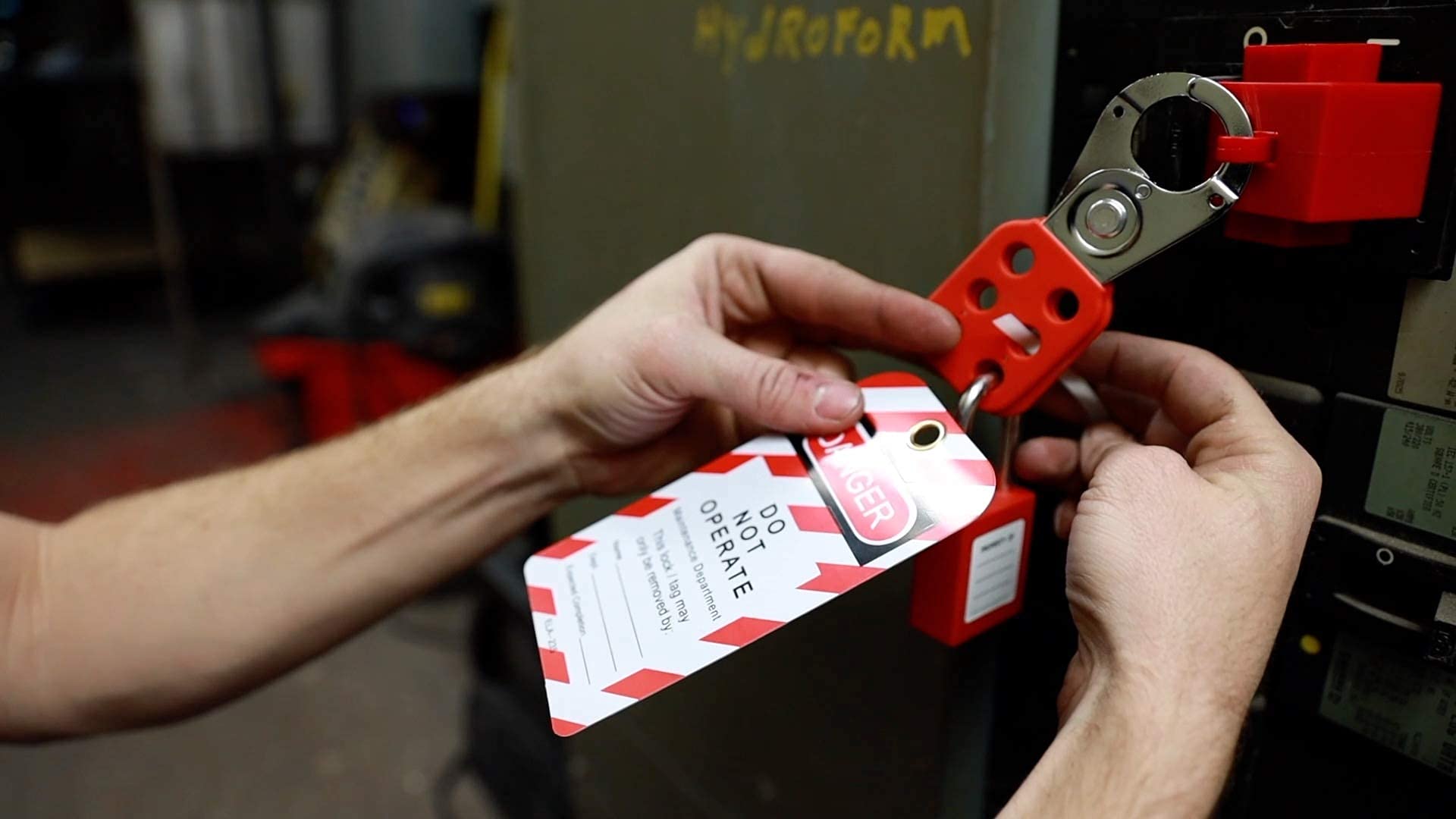 TRADESAFE Lock Out Tag Out Lock Hasp with Lockout Tagout Tags. 6 Pack