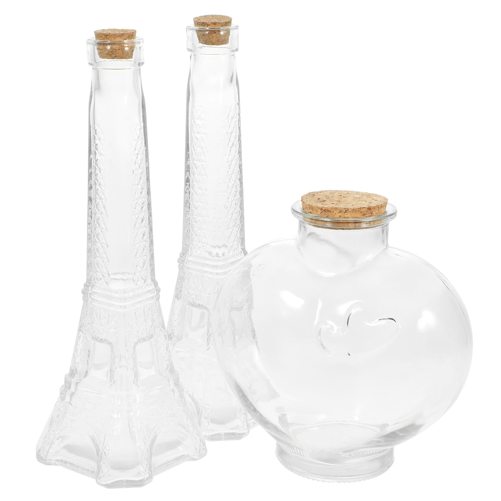 Cérémonie de sable romantique avec les bouteilles décoratives en cœur
