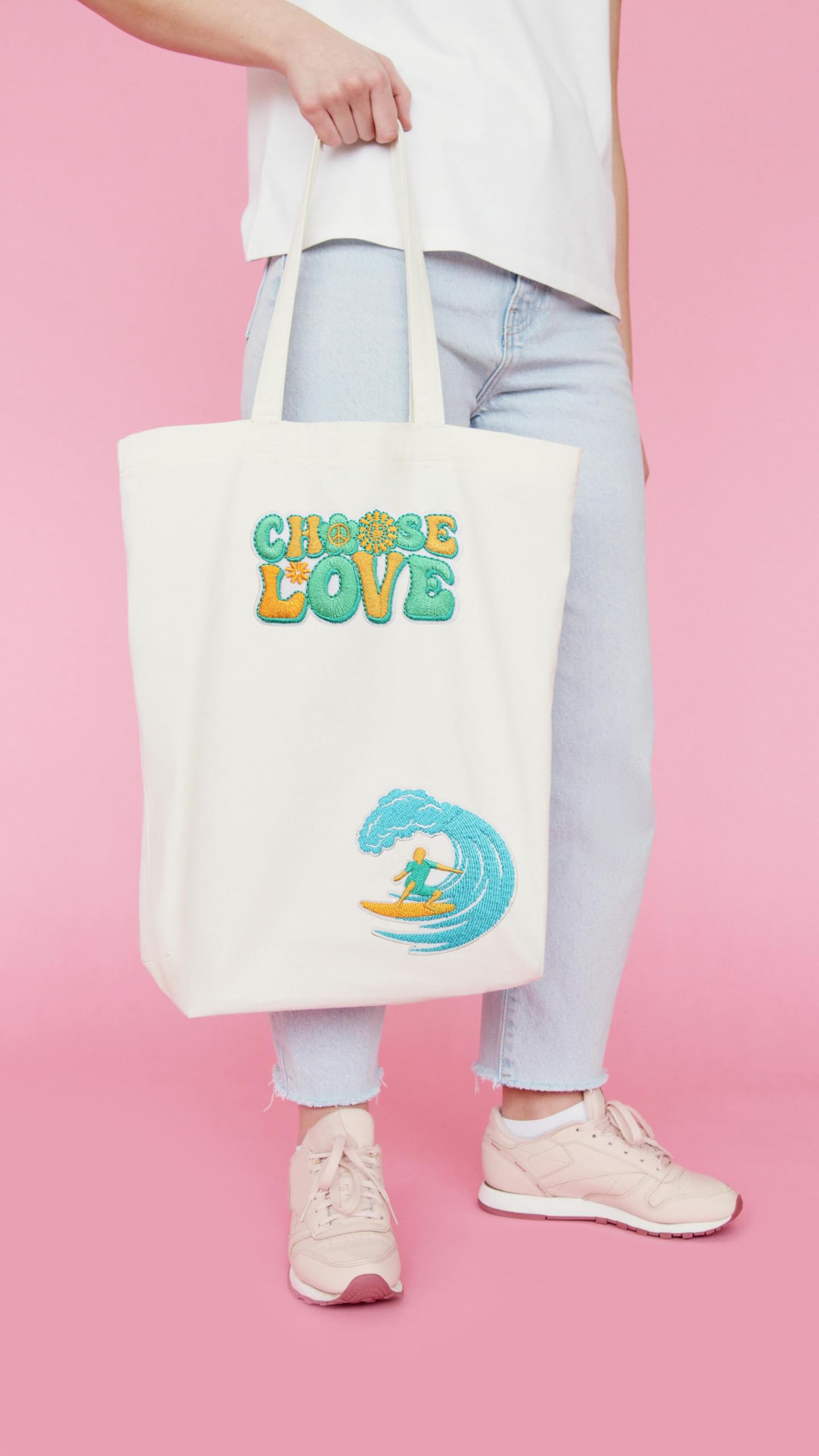Juego de 10 parches bordados con temática de playa de verano con diseños de tabla de surf y ondas. Hecho por costura por computadora. Bueno para decorar coches de playa, tablas de surf o hacer