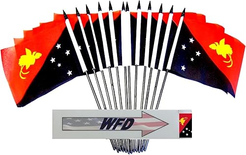 Miniatura 2 de Paquete de 12 banderas de escritorio de oficina en miniatura de poliéster internacional de 4 x 6 pulgadas, 1 docena de banderas pequeñas de 4 x 6