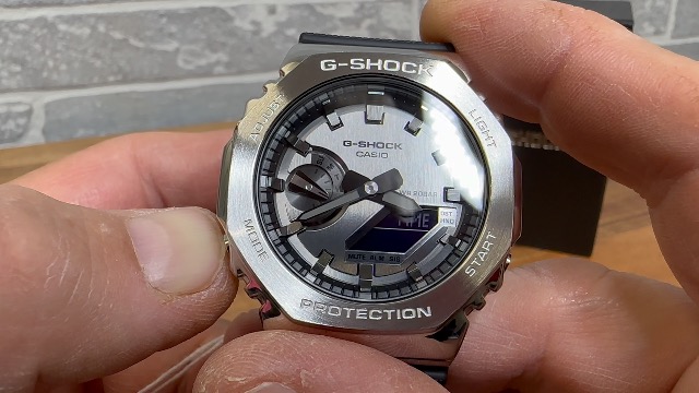 G-SHOCK 5611 シルバー/ブラック Watch Closer look at G-Shock 5611 on Amazon Live
