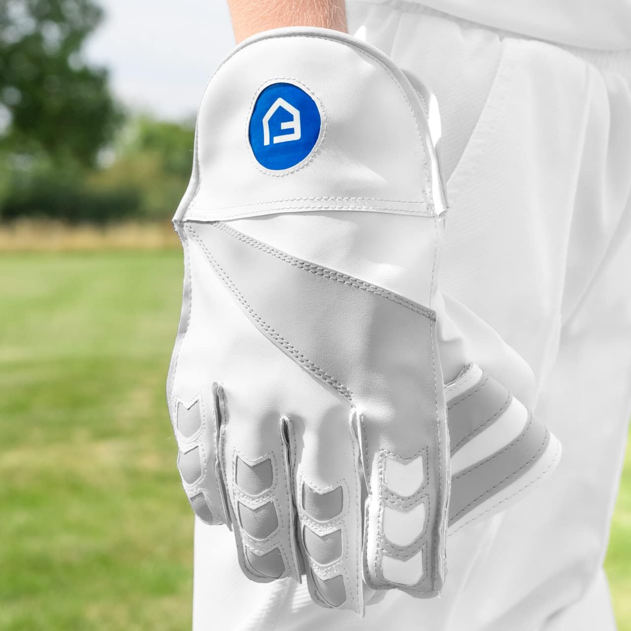 FORTRESS Junior Wicket Keeping Gloves [One Size] Cricket Gloves For