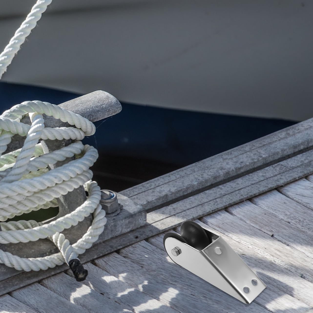 MAGICLULU Rouleau D’Ancre D’étrave en Acier Inoxydable, Support de Levage Rouleau en Caoutchouc, Accessoire Fixe pour Ancre de Bateau, Solide et Compact, Usage Plaisance et Pêche