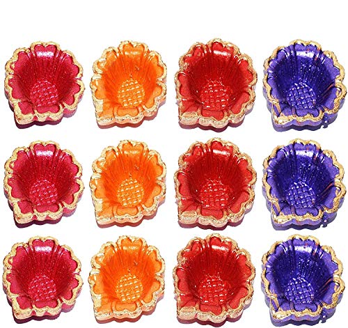 12l�mparas de aceite  de arcilla natural para celebrar el Diwali, con mechas de algod�n